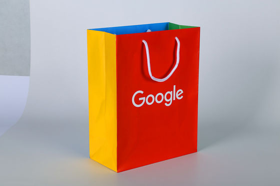 2022 novo design Bolsas de presente de papel impresso personalizado com corda de algodão