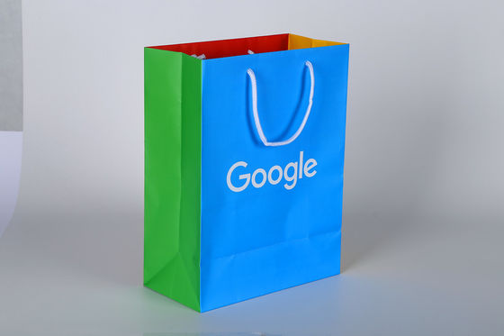 2022 novo design Bolsas de presente de papel impresso personalizado com corda de algodão