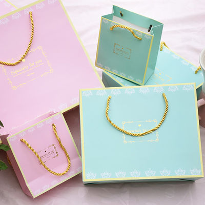 Sacos de papel decorativos elegantes, papel revestido com UV sacos de compras com alças