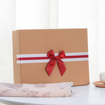 Caixa-presente de papel rígido para festivais com botão para roupa interior feminina
