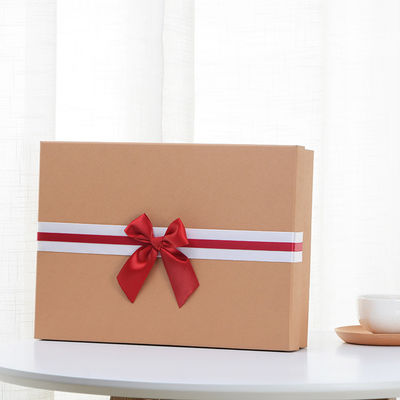 Caixa-presente de papel rígido para festivais com botão para roupa interior feminina